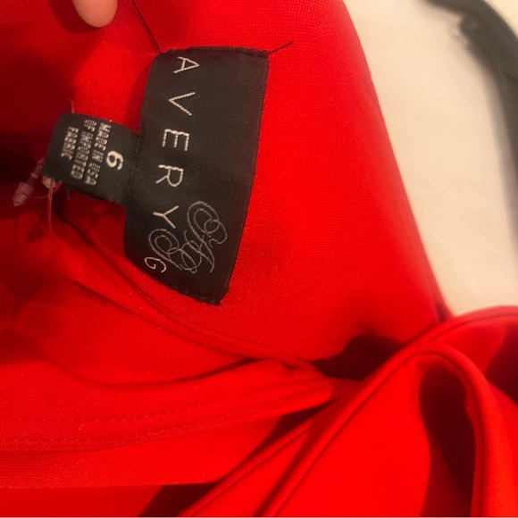long gown red Color - Picture 1 of 2